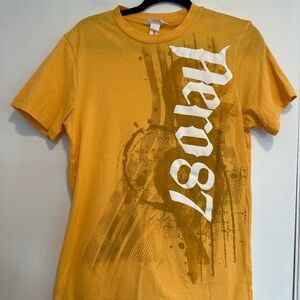 Aeropostale Sz: M Cotton Retro Y2K Style Yellow Spellout Graphic T-shirt.
